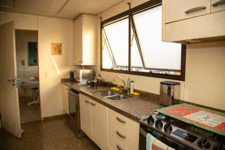 Apartamento à venda com 460m², 4 quartos e 5 vagasÁrea de Serviço