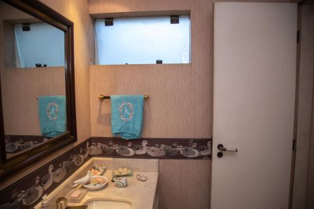 Apartamento à venda com 460m², 4 quartos e 5 vagasLavabo 2