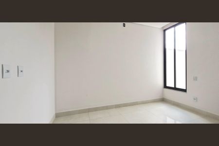 Casa à venda com 320m², 3 quartos e 4 vagasQuarto 2