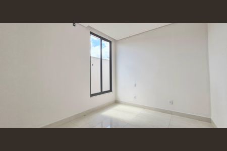 Casa à venda com 320m², 3 quartos e 4 vagasQuarto 2