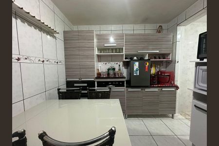 Casa à venda com 90m², 2 quartos e 1 vaga Casa à venda com 90m², 2 quartos e 1 vagaCozinha e Área de Serviço