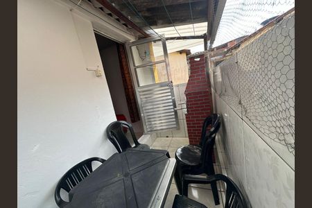 Casa à venda com 90m², 2 quartos e 1 vaga Casa à venda com 90m², 2 quartos e 1 vagaChurrasqueira