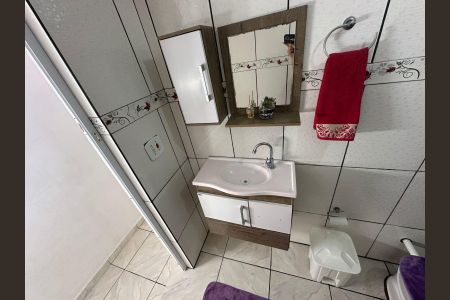 Casa à venda com 90m², 2 quartos e 1 vaga Casa à venda com 90m², 2 quartos e 1 vagaBanheiro