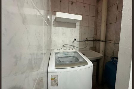 Casa à venda com 90m², 2 quartos e 1 vaga Casa à venda com 90m², 2 quartos e 1 vagaCozinha e Área de Serviço