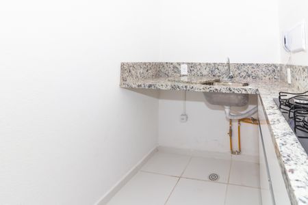 Apartamento para alugar com 32m², 2 quartos e sem vaga Apartamento para alugar com 32m², 2 quartos e sem vagaCozinha / Área de Serviço