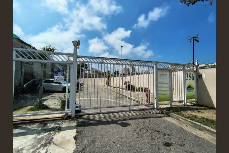 Fachada do Condomínio de apartamento para alugar com 3 quartos, 90m² em Recreio dos Bandeirantes, Rio de Janeiro