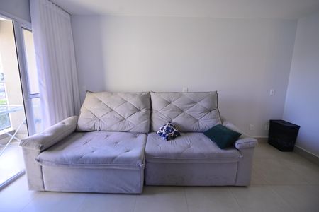 Sala de apartamento para alugar com 2 quartos, 64m² em Serrinha, Goiânia