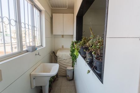 Apartamento à venda com 115m², 3 quartos e 1 vagaÁrea de Serviço