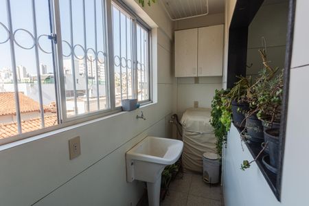 Apartamento à venda com 115m², 3 quartos e 1 vagaÁrea de Serviço