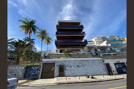 Apartamento para alugar com 350m², 4 quartos e 4 vagas Apartamento para alugar com 350m², 4 quartos e 4 vagasFachada