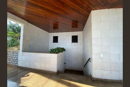 Apartamento para alugar com 350m², 4 quartos e 4 vagas Apartamento para alugar com 350m², 4 quartos e 4 vagasÁrea comum