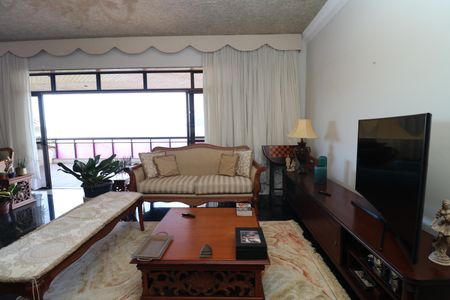 Sala de estar de apartamento para alugar com 4 quartos, 350m² em Jardim Guanabara, Rio de Janeiro