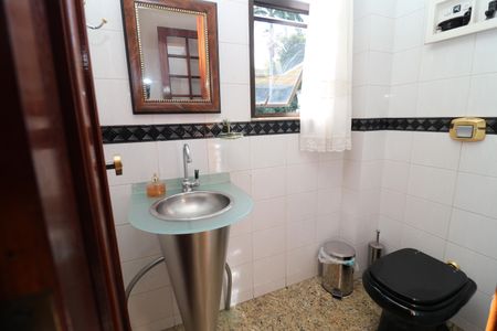 Apartamento para alugar com 350m², 4 quartos e 4 vagasLavabo