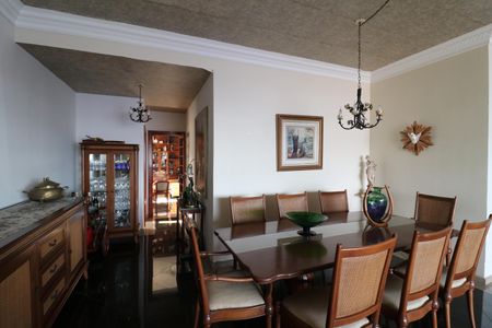 Apartamento para alugar com 350m², 4 quartos e 4 vagasSala de jantar