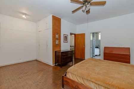 Casa à venda com 330m², 4 quartos e 3 vagasSuíte 3