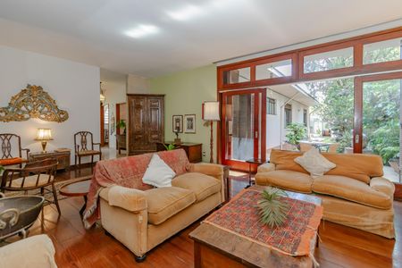 Casa à venda com 330m², 4 quartos e 3 vagasSala