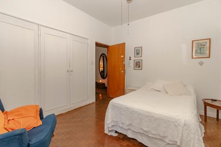 Casa à venda com 330m², 4 quartos e 3 vagasQuarto 1