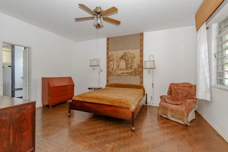 Casa à venda com 330m², 4 quartos e 3 vagasSuíte 3