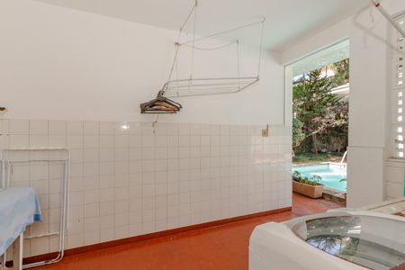 Casa à venda com 330m², 4 quartos e 3 vagasLavanderia