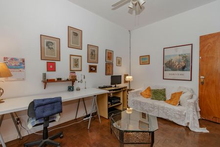 Casa à venda com 330m², 4 quartos e 3 vagasQuarto 2