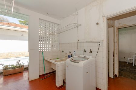 Casa à venda com 330m², 4 quartos e 3 vagasLavanderia