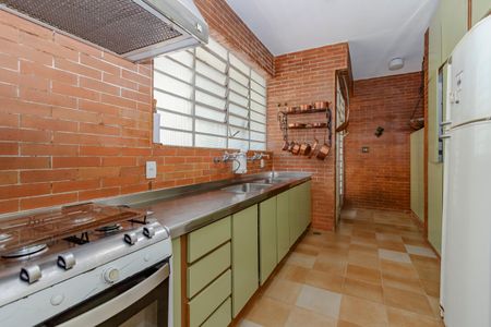 Casa à venda com 330m², 4 quartos e 3 vagasCozinha
