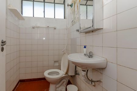 Casa à venda com 330m², 4 quartos e 3 vagasBanheiro de Serviço