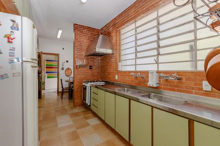 Casa à venda com 330m², 4 quartos e 3 vagasCozinha