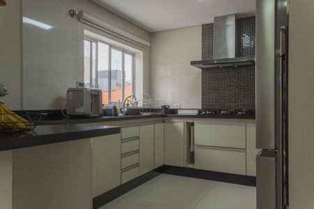 Casa à venda com 189m², 3 quartos e 2 vagas Casa à venda com 189m², 3 quartos e 2 vagasCozinha