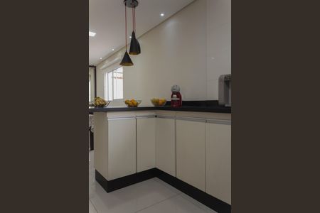 Casa à venda com 189m², 3 quartos e 2 vagas Casa à venda com 189m², 3 quartos e 2 vagasCozinha