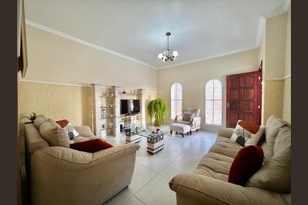 Sala de casa à venda com 4 quartos, 170m² em Taquaral, Campinas