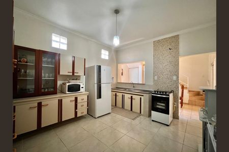 Casa à venda com 170m², 4 quartos e 2 vagasCozinha