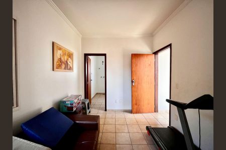 Casa à venda com 170m², 4 quartos e 2 vagasCobertura