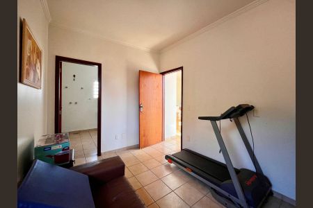 Casa à venda com 170m², 4 quartos e 2 vagasCobertura