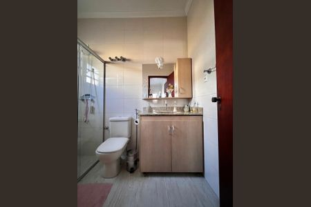 Casa à venda com 170m², 4 quartos e 2 vagasBanheiro da Suíte