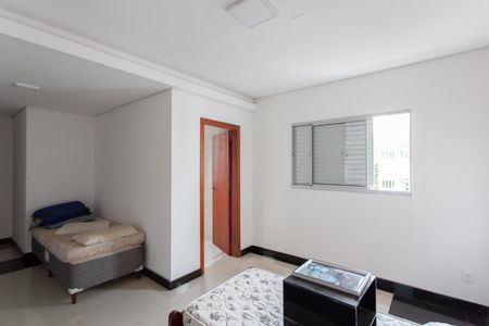 Casa à venda com 190m², 5 quartos e 2 vagas Casa à venda com 190m², 5 quartos e 2 vagasSuíte 1