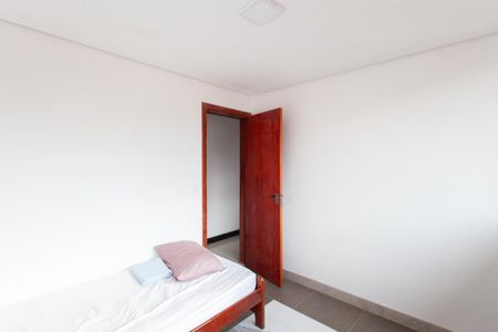 Casa à venda com 190m², 5 quartos e 2 vagas Casa à venda com 190m², 5 quartos e 2 vagasQuarto 2