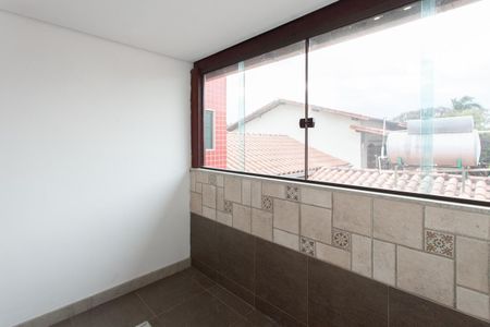 Casa à venda com 190m², 5 quartos e 2 vagas Casa à venda com 190m², 5 quartos e 2 vagasQuarto 2