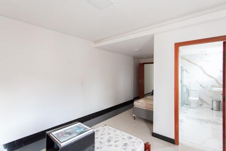 Casa à venda com 190m², 5 quartos e 2 vagas Casa à venda com 190m², 5 quartos e 2 vagasSuíte 1