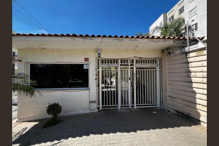 Apartamento para alugar com 42m², 2 quartos e sem vagaFachada