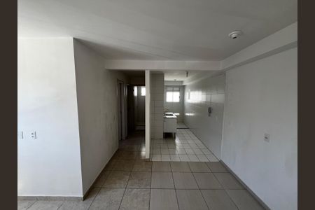 Sala/Cozinha de apartamento para alugar com 2 quartos, 42m² em Parque Nações Unidas, São Paulo