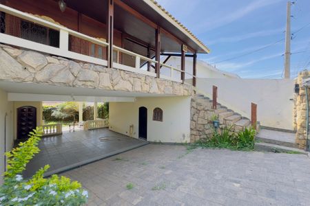 Casa para alugar com 250m², 3 quartos e 4 vagas Casa para alugar com 250m², 3 quartos e 4 vagasGaragem