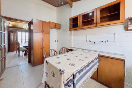 Casa para alugar com 250m², 3 quartos e 4 vagas Casa para alugar com 250m², 3 quartos e 4 vagasCozinha e Área de Serviço