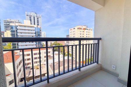 Varanda de kitnet/studio para alugar com 1 quarto, 24m² em Pinheiros, São Paulo