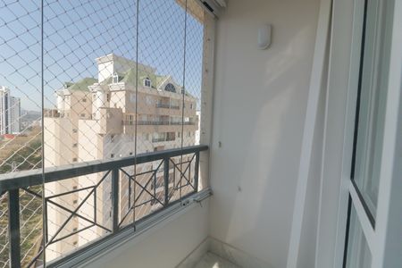 Apartamento para alugar com 238m², 4 quartos e 4 vagas Apartamento para alugar com 238m², 4 quartos e 4 vagasVaranda da Suíte 1