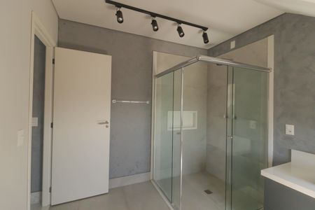 Apartamento para alugar com 238m², 4 quartos e 4 vagas Apartamento para alugar com 238m², 4 quartos e 4 vagasBanheiro da Suíte 2