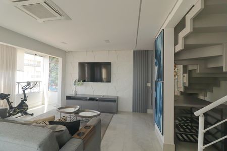 Apartamento para alugar com 238m², 4 quartos e 4 vagas Apartamento para alugar com 238m², 4 quartos e 4 vagasSala