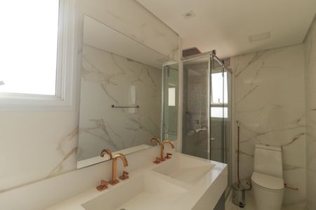 Apartamento para alugar com 238m², 4 quartos e 4 vagas Apartamento para alugar com 238m², 4 quartos e 4 vagasBanheiro da Suíte 1