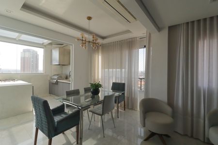 Apartamento para alugar com 238m², 4 quartos e 4 vagas Apartamento para alugar com 238m², 4 quartos e 4 vagasSala
