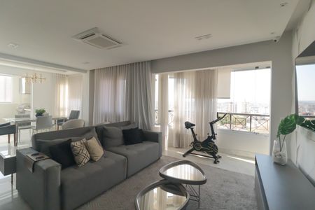 Apartamento para alugar com 238m², 4 quartos e 4 vagas Apartamento para alugar com 238m², 4 quartos e 4 vagasSala